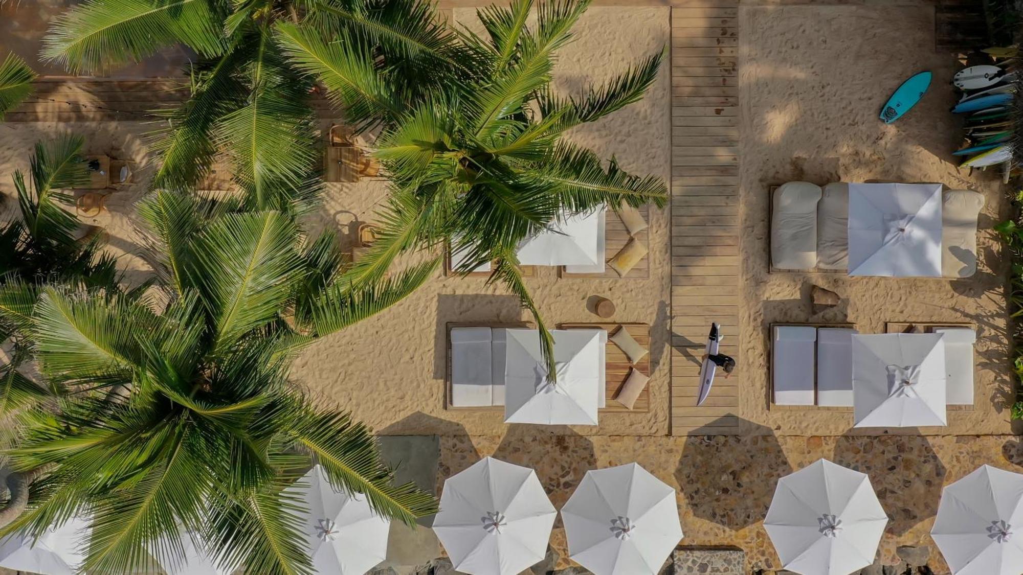 The Hotel Ahangama Exterior photo